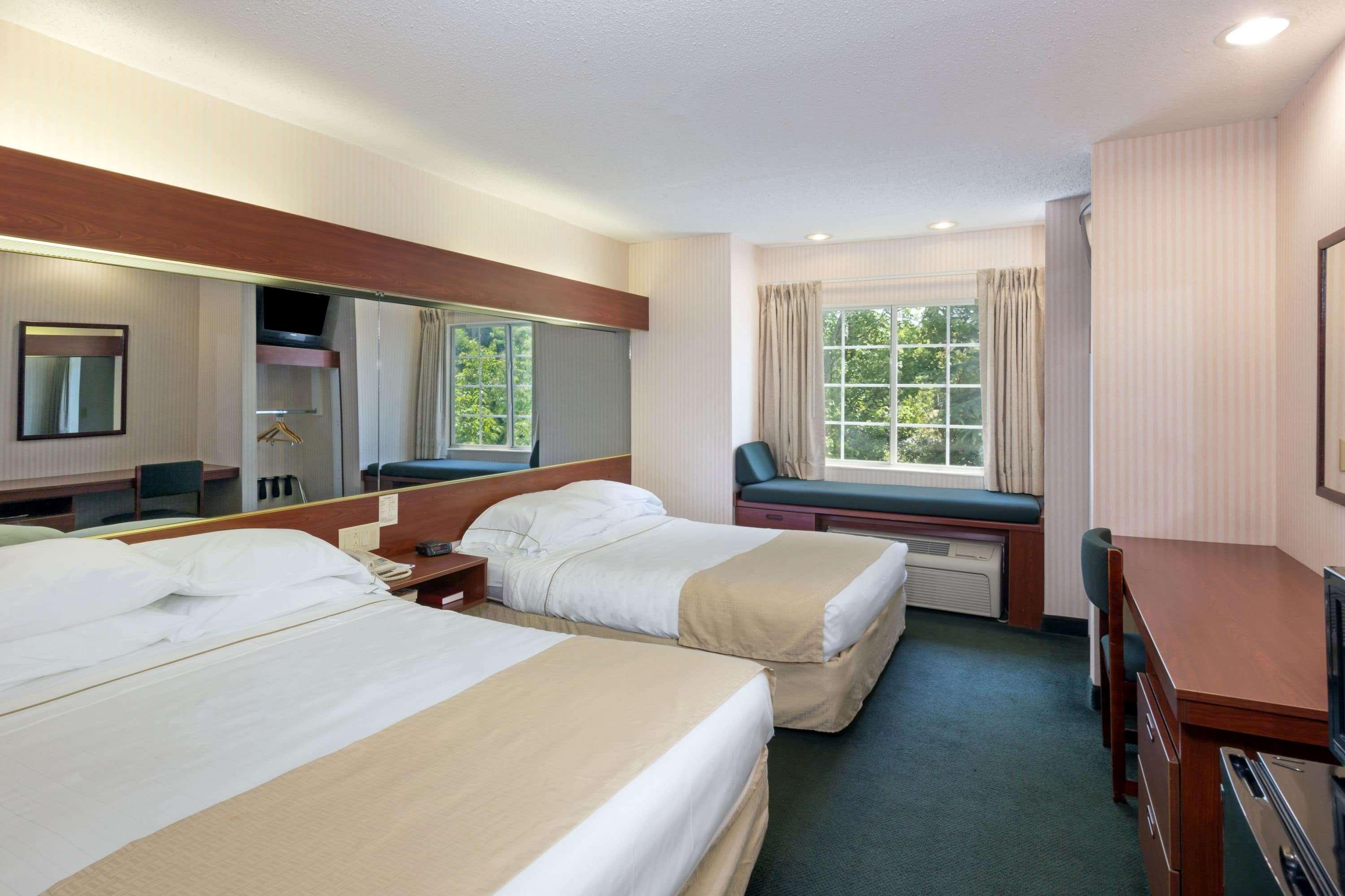 Microtel Inn & Suites By Wyndham Matthews/Charlotte Bagian luar foto