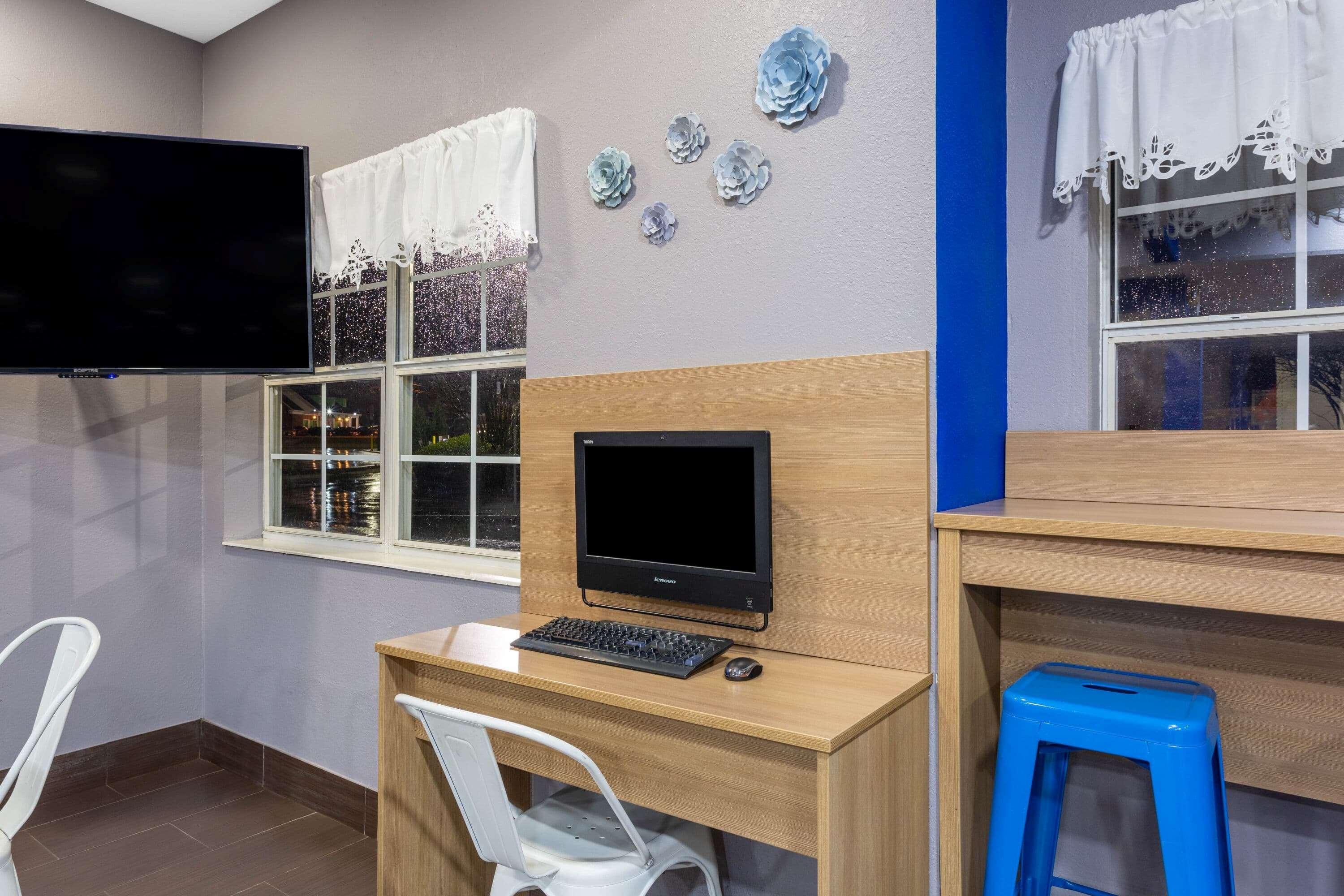 Microtel Inn & Suites By Wyndham Matthews/Charlotte Bagian luar foto