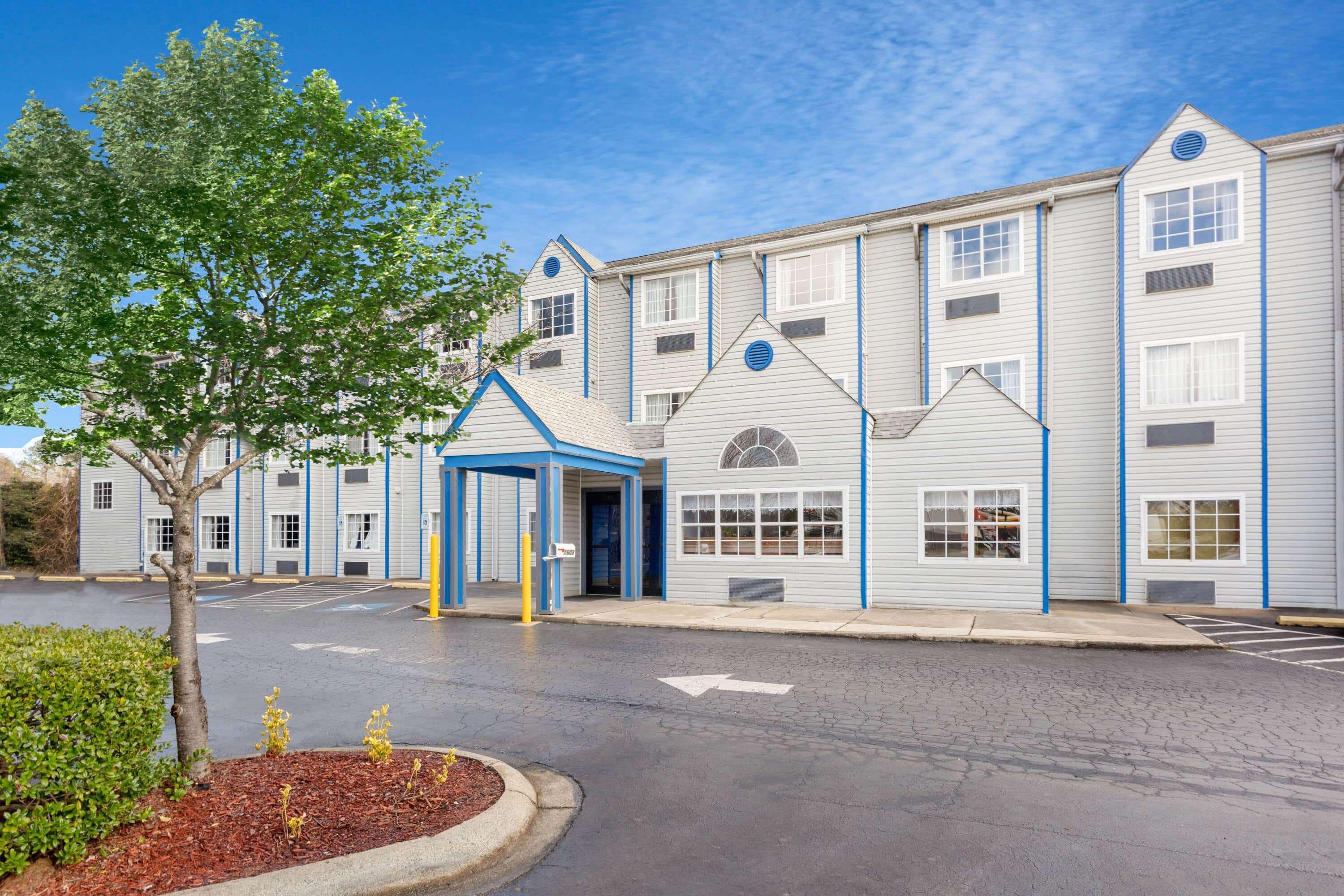 Microtel Inn & Suites By Wyndham Matthews/Charlotte Bagian luar foto