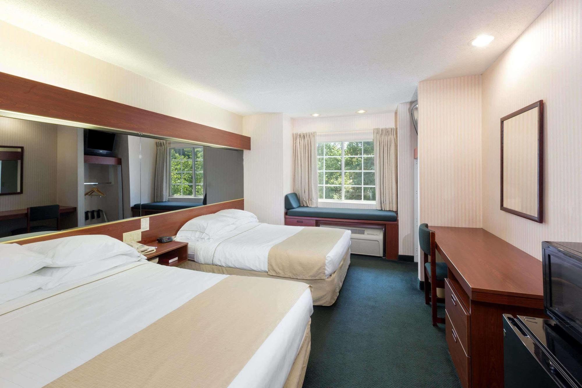 Microtel Inn & Suites By Wyndham Matthews/Charlotte Bagian luar foto